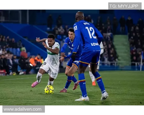 乌得勒支青年队与奥斯比赛因故推迟球迷期待新赛程公布